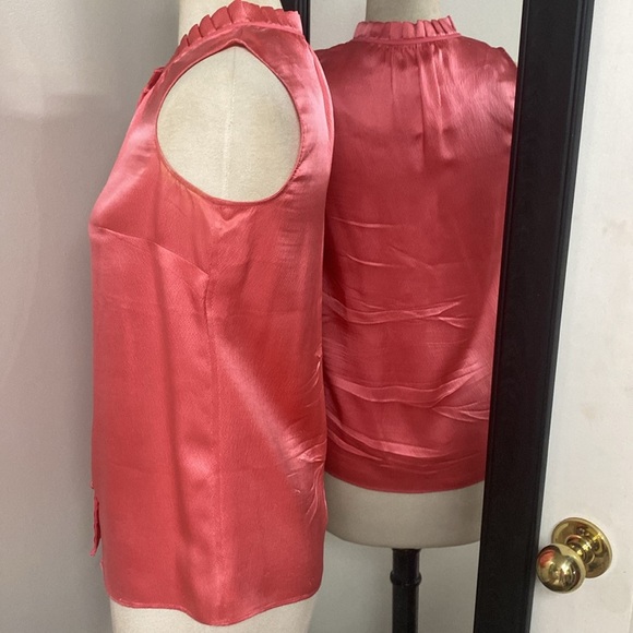 LILLY PULITZER SILK BUTTON FRONT SLEEVELESS BLOUSE Preppy, Old money, aesthetic - Picture 5 of 10